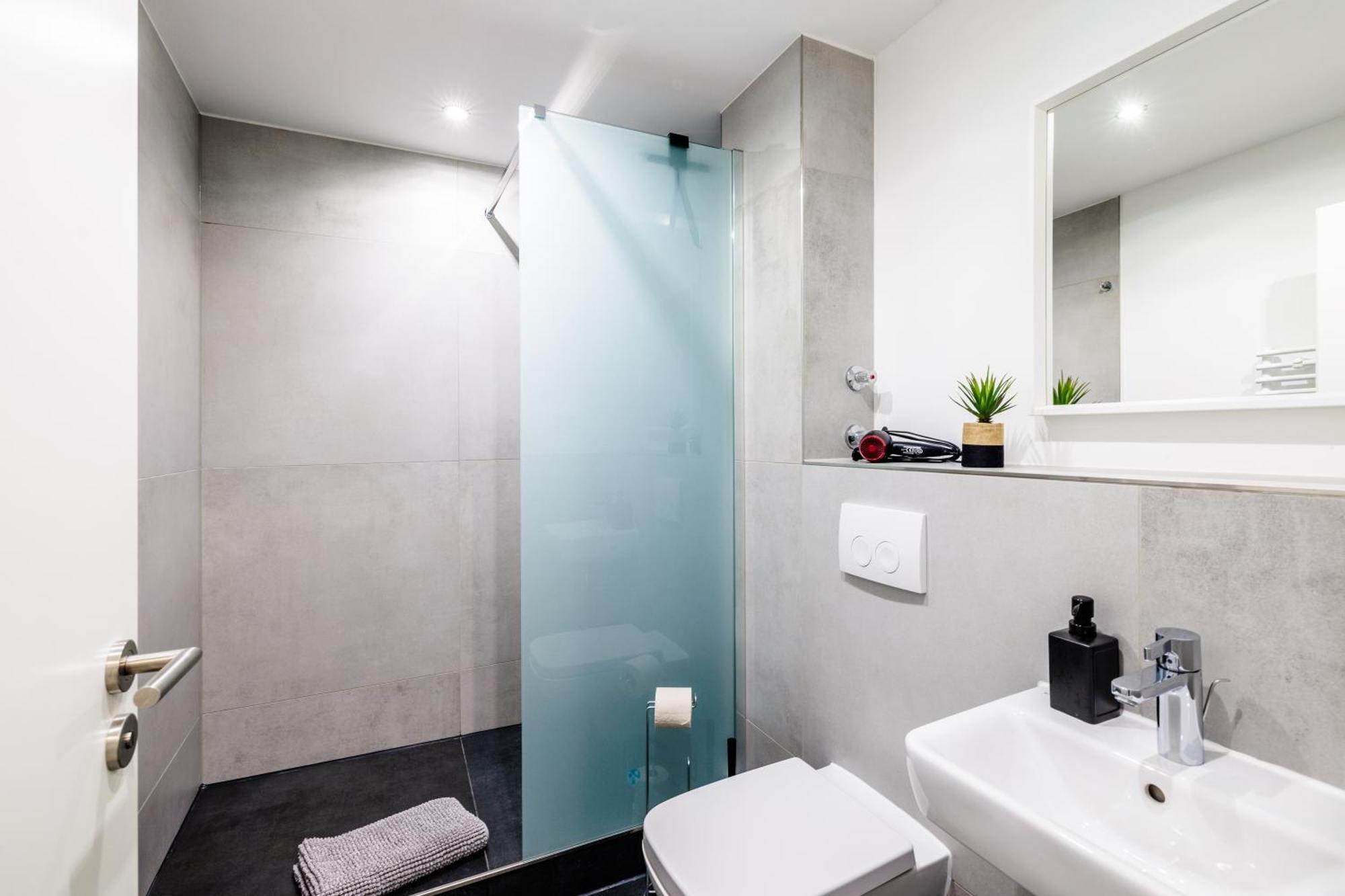 Glueck Auf Appartements Herkulesstrasse إسن المظهر الخارجي الصورة